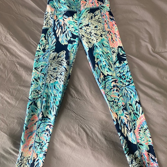 Lilly Pulitzer Pants - Lilly Pulitzer Multicolor Leaf Print Leggings